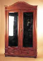 KLEIDERSCHRANK, JUGENDSTIL, UM 1910, NUßBAUMFURNIER, TüREN FACETT. VERSPIEGELT, ZWEI SCHüBE, KLEIDERSTANGE, EINLEGEBODEN, ...