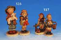 ZWEI HUMMELFIGUREN, GOEBEL, 1 X UM 1949-52, MäDCHEN MIT SCHULRANZEN UND KORB, H. CA. 12 CM, KOPF GEKLEBT; 1 X NEUERE PRO- DUKTION, ...