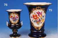 VASE, MEISSEN, 60ER J., PORZELLAN, KOBALT- BLAUER FOND, IN KARTUSCHE SEHR FEINE BUNTE BEMALUNG, QUALITäTVOLLES BLUMENBOUQUET, ...
