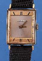 LONGINES HERRENARMBANDUHR, REF.-NR. 5901130,SCHWEIZ/USA UM 1962, GG-FILLED-GEH., BODEN GEDR., STD.-ZEICHEN AUF NACH INNEN GEZOGENER LüNETTE, ...
