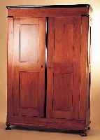 SCHRANK, SüDDEUTSCH, UM 1830, NUßBAUM MASSIV, FüßE SPäTER, ALTERSSCHäDEN, KASSETTIERT, 224 X 148 X 63 CM, OHNE SCHLüSSEL