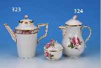 MOKKAKäNNCHEN UND ZUCKERDOSE, MEISSEN, 2 WAHL, PORZELLAN, ROTE ROSE, H. 17 CM, H. 8 CM