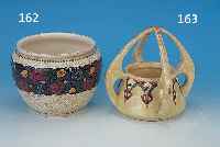 JUGENDSTILVASE, UM 1900, STEINGUT, H. 19 CM, BEMALT, L. BERIEBEN, NUM. 11296