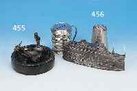 ASCHENBECHER UND KL. BRONZE, DEUTSCH, 20ER JAHRE, MARMOR UND BRONZE, H. 8 CM, D. 11 CM BZW. L. 6 CM