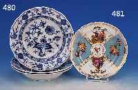 DREI TIEFE TELLER, MEISSEN, UM 1890, 1.WAHL, PORZELLAN, BLAUES ZWIEBELMUSTER, D. JE CA. 23,5 CM