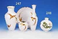 KUGELVASE, MEISSEN, 20. JH., 2. WAHL, PORZELLAN, GRüNER DRACHENDEKOR, GOLDRAND, H. CA. 17 CM