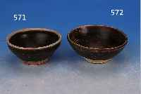 KOPPCHEN, CHINA, SONG-DYNASTIE, 960-1279 N. CHR., HELLER KERAMIKSCHERBEN, INNEN UND AUßEN BRAUN GLASIERT, LIPPENRAND U. FUß GLA- SURFREI, ...