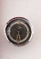 KIENZLE EINBAUUHR MIT 8-TAGEWERK, FüR DIE AUTOFIRMA OPEL, METALLGEH. VERCHR., AUFZUG U. ZEIGERST. RüCKS., EINBAUD. CA. 30 MM, ENDE 40ER ...