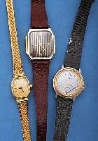 KONVOLUT: 12 ADORA DAMENARMBANDUHREN MIT QUARTZWERKEN, VERSCH. DESIGN, UNGETR. LAGER-W., NACH GESCHäFTSAUFG., STICHPROBEN M. NEUEN BATTERIEN, ...