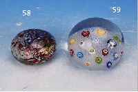 PAPERWEIGHT, FRANKREICH, UM 1840/50, FARB- LOSES GLAS, D. 6.5 CM, EINGESCHMOLZENE GLAS- SPIRALEN