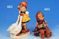 HUMMELFIGUR, GOEBEL, 40ER JAHRE, MäDCHEN MIT VOGEL UND STRICKZEUG, H. 9 CM