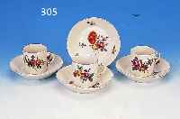 SECHS TASSEN MIT UNTERTASSEN, LUDWIGSBURG, 18. JH., PORZELLAN, BUNTE FEINE BLUMENBEMA- LUNG, BOUQUETS U. STREUBLüMCHEN, KAPUZINER- BRAUNER ...