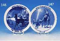 WEIHNACHTSTELLER, ROSENTHAL, 1925, PORZEL- LAN, BLAUE UNTERGLASURMALEREI, HEILIGE DREI KöNIGE MIT DEM STERN VON BETHLEHEM, D. 21 CM