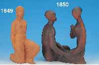 SKULPTUR, DEUTSCH, WMF, SIGN. KARL BOHN, TERRAKOTTA, KNIEENDE FRAU MIT TUCH, H. CA. 30 CM
