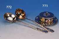 KONFITüREDOSE, DEUTSCH, WMF, UM 1905-10, METALL MIT RELIEFIERTEM STILISIERTEM BLUMEN- DEKOR, GLASEINSATZ BUNT FLORAL BEMALT, H. CA. 5,5 CM