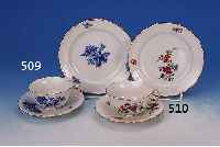 6 GEDECKE, MEISSEN, 60ER JAHRE, PORZELLAN, ZWEI DESSERTTELLER 2. WAHL, IND. BLUMENMALEREI, GOLDRAND