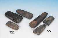 KONVOLUT DREI FAUSTKEILE, MAORI, FUNDORT NEUSEELAND-AUCKLAND, ANDESIT, Z. T. BE- SCHäDIGT, L. CA. 18/10.5/10 CM