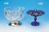 FUßSCHALE, BöHMEN, UM 1870, BLAUES GLAS, GOLDMALEREI, H. 16 CM, D. 20 CM, MIN. MEIST AN DER UNTERSEITE BEST., LEICHT ...