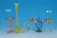 DREI STäNDER MIT COCKTAILSPIESSEN, LAUSCHA, 30ER JAHRE, ENDEN BUNTES GLAS IN FORM VON FRüCHTEN, ZWEI SPIESSE BESCH., H. CA. 10,5 BIS 12 CM