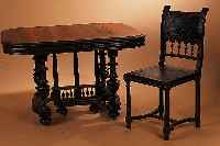 AUSZIEHTISCH MIT 6 STüHLEN, FRANKREICH, UM 1890-1900, EICHE, TEILS GEDRECHSELT, STüHLE MIT GEPRäGTEN LEDERBEZüGEN, TISCH MIT DREI ...