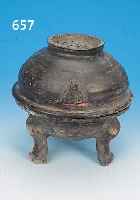 DUFTGEFäß, CHINA, HAN-DYNASTIE, 206 V. 220 N. CHR., HART GEBRANNTER GRAUER KERAMIKSCHER- BEN MIT SCHWARZER GLASUR, RESTE WEIßER UND ROTER ...