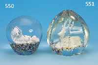 GROßES PAPERWEIGHT, BöHMEN, UM 1900, GLAS MIT SULFIDEINSCHMELZUNG, H. 9 CM, GESCHLIFFEN, HIRSCHDARSTELLUNG