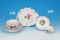 TASSE MIT UNTERTASSE, MEISSEN, MARCOLINI, UM 1770, PORZELLAN, BUNT BEMALT MIT BLUMENBOU- QUET, BRAUNE RäNDER, H. CA. 4 CM