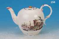 TEEKANNE, HöCHST, 1766, PORZELLAN, FEIN BUNT BEMALT MIT LANDSCHAFT, GEBäUDEN UND FISCHERN, H. CA. 11 CM, SAMMELWüRDIG