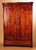 SCHRANK, UM 1850/60, BIRKE MASSIV, ZWEI- TüRIGER KORPUS, MIT SOCKELSCHUB, SEITLICH KASSETTIERT, ZERLEGBAR, SPUREN VON ALTEM WURMBFALL, ...