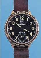 LE COULTRE FLIEGERARMBANDUHR, FüR DIE ITA- LIENISCHE LUFTWAFFE, UM 1939, MESSING MATT SCHW. MATT., HIER BER., MINERALFLACHGL., ...