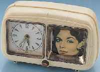 TISCHWECKER, TYPISCHE MITTE 50ER JAHRE, KUNSTSTOFF, WALZENSPIELWERK, MELODIE LA PALO- MA, DEUTSCHLAND, BED. RüCKS., STIFTENANKERW., NUTZSP. ...
