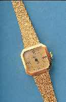 KONVOLUT: 3 GLASHÜTTE DAMENARMBANDUHREN, EHEM. DDR-PRODUKTION, DOUBLE-GEH., DOUBLE- BAND, VERSCH. DESIGN, UNGETR. LAGERW., ANKER- FORMWERKE, ...