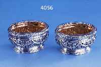 2 SALZSCHäLCHEN, FRANKREICH UM 1890, 950ER SILBER, MEISTERMARKE EMILE PUIFORCAT, INNENVERGOLDET, KLASSIZISTISCH MIT GIRLANDEN UND ...
