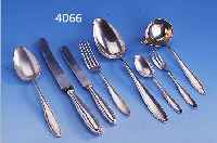 52TEILIGES BESTECK, WMF PATENT CA. 30ER JAHRE, 90ER SILBERAUFLAGE, BEST. AUS 9 MENü- UND 3 FRüHSTüCKSMESSER, 9 MENüGABELN UND 8 FRüH- ...