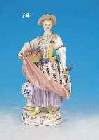 PORZELLANSKULPTUR, MEISSEN, UM 1880, H. 20 CM, BEMALT, AN DER SICHEL REST., MIN. AL- TERSSPUREN