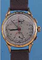 MIMO ARMBANDCHRONOGRAPH, REF.-NR. 362809, SCHWEIZ UM 1945, METALL GELB VERG. (BER.), BODEN U. GLASR. GEDR., ORIG.-BLATT FL., 30- ...
