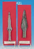 2 SPEERSPITZEN, CHINA, 7./8. JH. V. UND. 5. JH. VOR CHR., BRONZE, PATINIERT, L. CA. 18CM