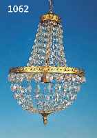 DECKELLüSTER, FRANKREICH, 40/50ER JAHRE, METALLMONTUR, REICHER FACETT. GLASBEHANG, KORPUSL. CA. 50 CM, L. ALTERSSP., FUNKTION NICHT ...