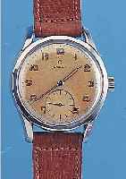 OMEGA HERRENARMBANDUHR, REF.-NR. 2639-5, SCHWEIZ UM 1955, EDELST., BODEN GESCHR., ORIG.-BLATT, FARBL. GET., 15 ST., HANDAUFZUG- KAL. 265, ...
