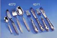 11-TEILIGES FISCHBESTECK, DEUTSCH UM 1900, 800ER SILBER, GRIFFE GEFüLLT, BEST. AUS: 6 MESSER UND 5 GABELN, ENTWURF GROßE NäHE ZU ...