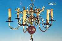 HäNGELAMPE, UM 1900, MESSINGGUß, SECHS BRENNSTELLEN, VERZIERT MIT SECHS VOLLPLAST. PARADEPFERDEN, ELEKTR., FU. NICHT GEPRüFT, KORPUSH. ...