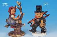 KONVOLUT ASCHENBECHER UND FIGUR, GOEBEL, 1964 BZW. 1979, ASCHENBECHER MIT HERZANGLER RF 104, D. CA. 10 CM; SCHORNSTEIN- FEGER, KF40, ...