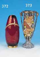 VASE, CARLTON/ENGLAND, UM 1930, STEINGUT, ROT GLASIERT, BEZ. ROUGE ROYALE, TEILVERGOLDET, H. CA. 23 CM