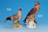 PORZELLANFIGUR, DRESDEN, UM 1890/1900, GABELWEIHE MIT ERBEUTETEM SINGVOGEL, BUNT STAFFIERT, SOCKEL L. BRANDRISSIG, H. 27,5 CM