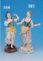 PORZELLANFIGUR, DRESDEN, UM 1910/20, TANZENDE FRAU, BUNT BEMALT, GOLDSTAFFFAGE, H. CA. 22 CM