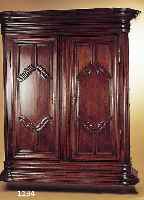 SCHRANK, FRANKREICH, UM 1770/80, EICHE MASSIV, KASSETTIERT, ALTERSSCHäDEN, 196 X 175 X 67 CM, SEHR ELEGANT