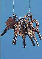 KONVOLUT: 7 TASCHENUHRSCHLüSSEL MIT VER- SCHIEDENEN METALLVIERKANTEN, NUTZSP., FüR DEN CHINESISCHEN/ENGLISCHEN MARKT, GEFERT. IN DER ZEIT ...