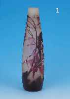 VASE, GALLé, UM 1910, FARBLOSES GLAS, ROTER ÜBERFANG, H. 27.5 CM, FLORALER DEKOR, "TRäNENDES HERZ", ...