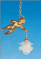 KLEINE DECKENLAMPE, FRANKREICH, SPRITZGUß IN FORM EINES PUTTO, MATTIERTER PREßGLASSCHIRM IN BLüTENFORM, ELEKTR. NICHT GEPRüFT, ...