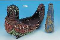 PFLANZGEFäß, AMPHORA/TSCHECHIEN, UM 1920-30, STEINGUT, REICH RELIEFIERT UND BUNT BEMALT, IN FORM EINES VOGELS, H. CA. 23 CM, L. CA. 38 CM